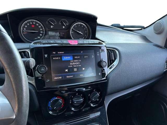 Lancia Ypsilon 1.0 firefly hybrid Gold s&s 70cv