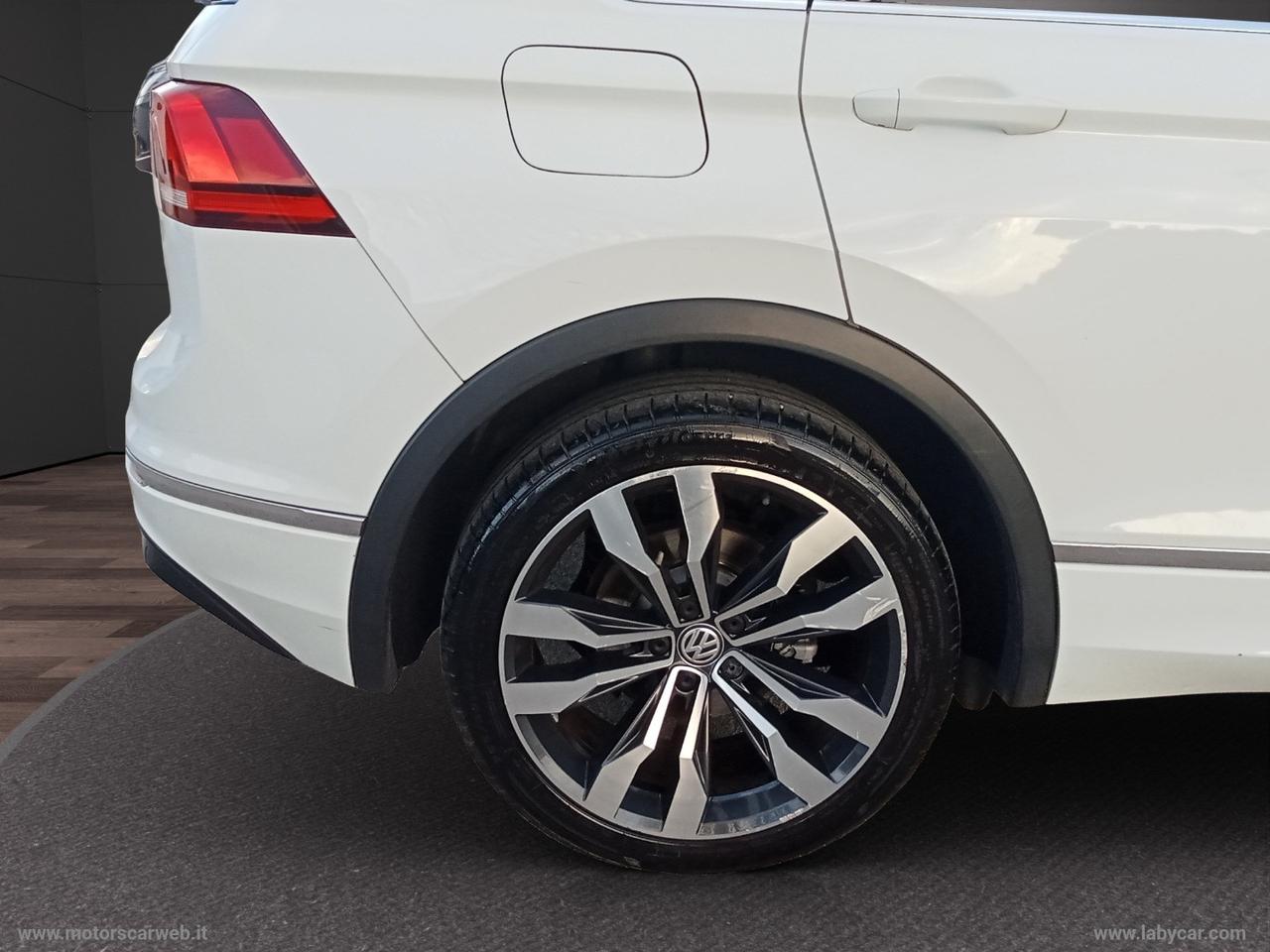 VOLKSWAGEN Tiguan 2.0 TDI 150CV SCR DSG R-Line TETTO APRIBILE