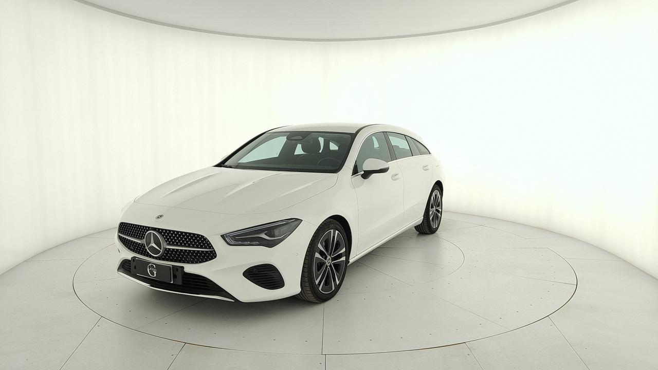 Mercedes-Benz CLA Shooting Brake 180 d Progressive Advanced auto