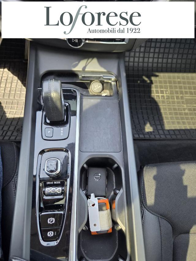 VOLVO XC60 B4 (d) AWD Geartronic Momentum Pro
