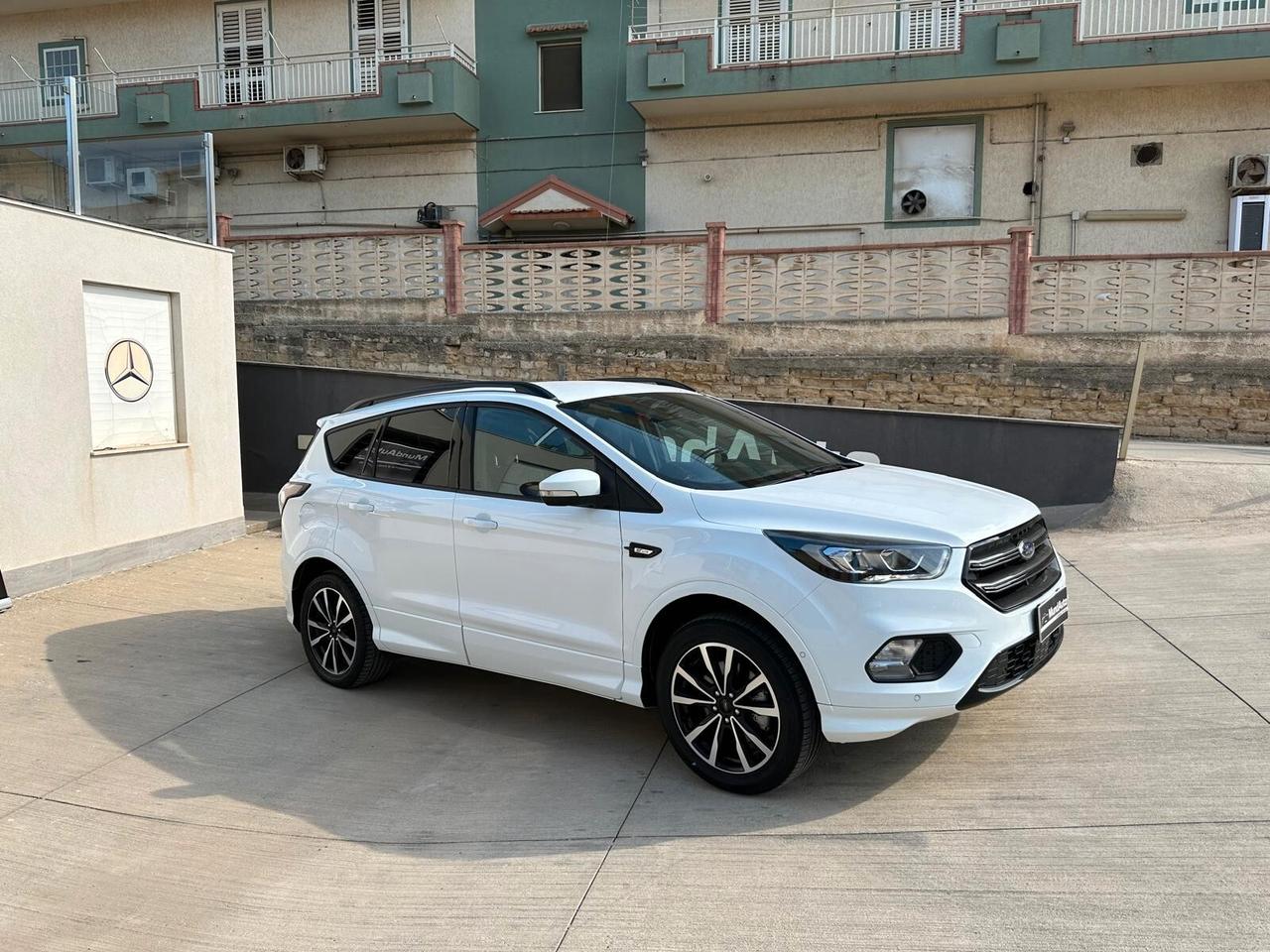 Ford Kuga 1.5 TDCI 120 CV S&S 2WD ST-Line