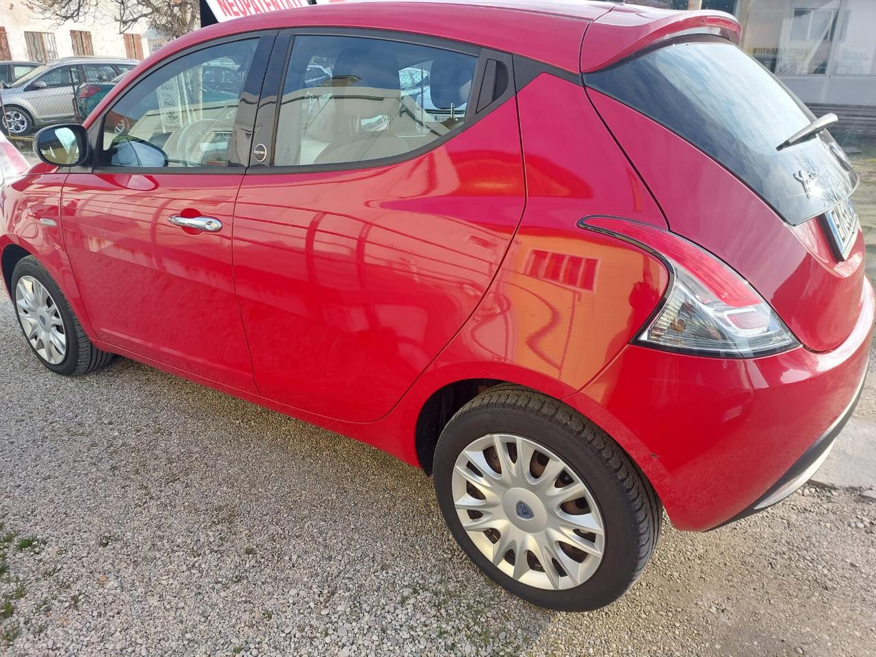 Lancia Ypsilon 1.2 69 CV 5 porte GPL Ecochic Gold