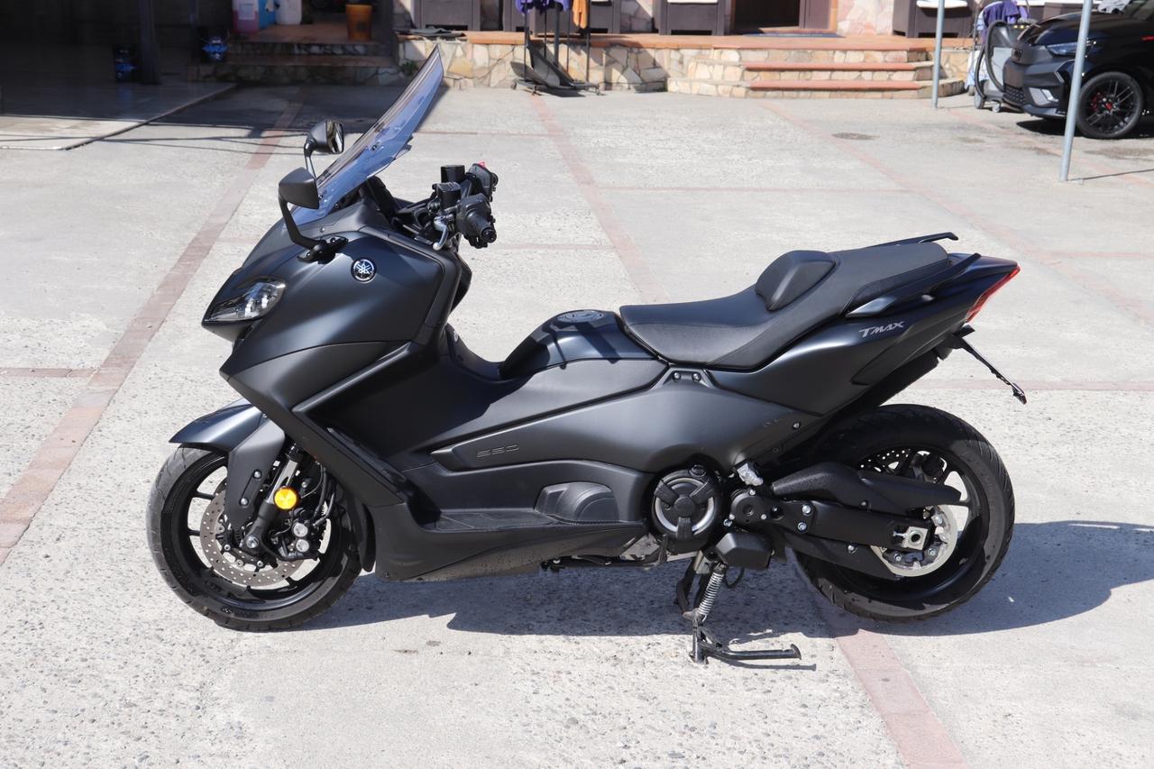 Yamaha TMAX 560