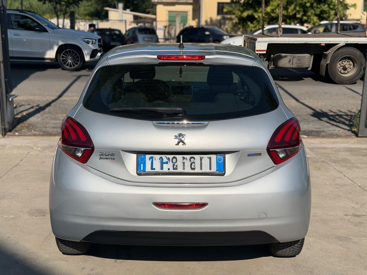 Peugeot 208 1.2 benzina