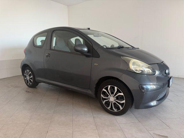 TOYOTA Aygo 1.0 12V VVT-i 3. porte Sol