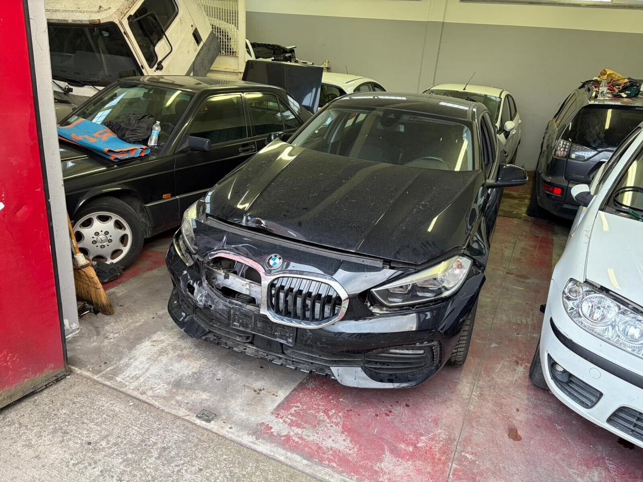 Bmw 116 116d 5p. Business Advantage