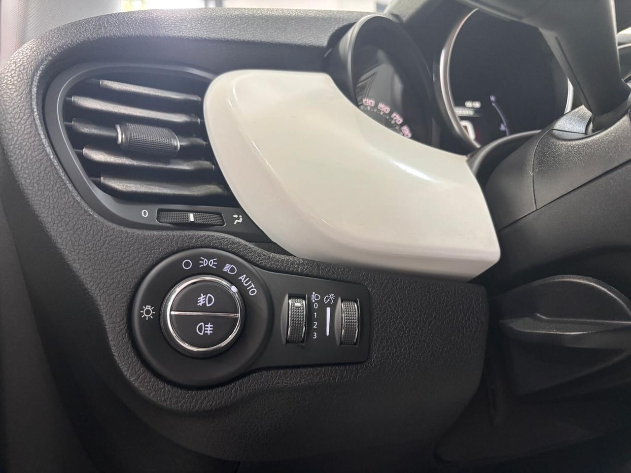 FIAT 500X 1.6 MJT LED-NAVI-RETRO