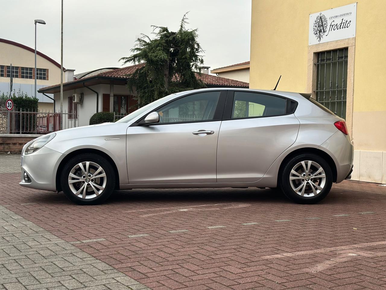 Alfa Romeo Giulietta 1.6 JTDm-2 105 CV Exclusive