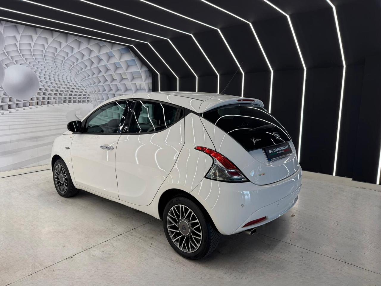 Lancia Ypsilon 1.3 MJT 16V 95 CV 5 porte S&S Platinum-KM CERTIFICATI-PERMUTE-12 MESI GARANZIA