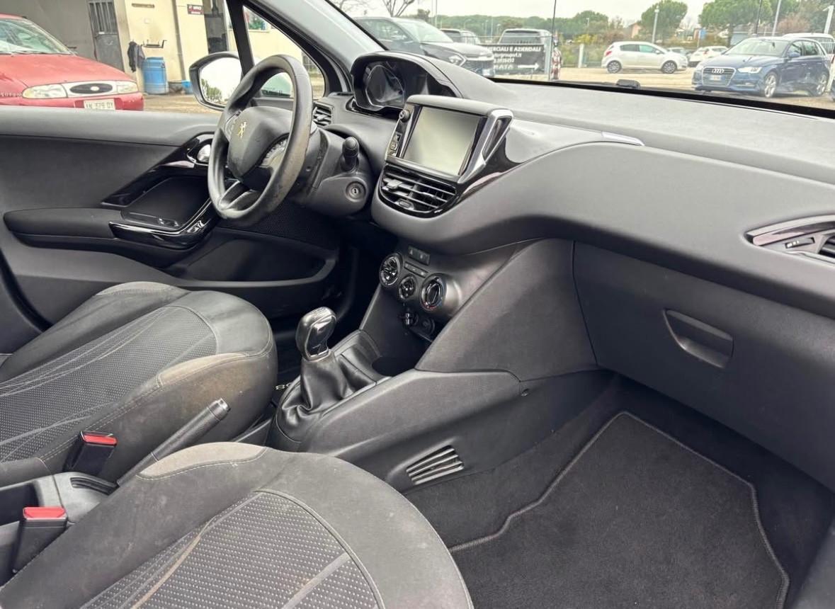 Peugeot 208 1.4 HDi 68 CV 5 porte Allure