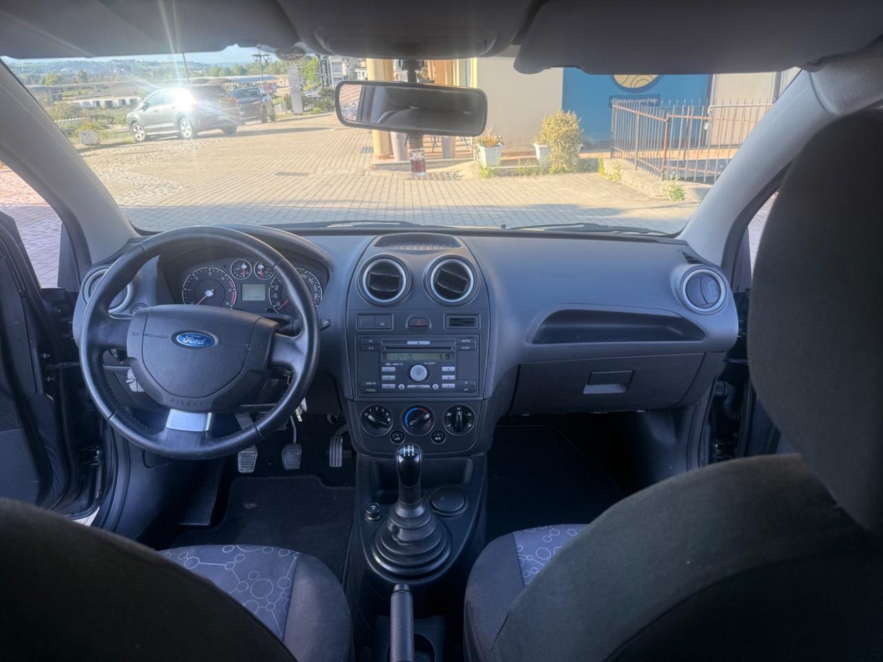 Ford Fiesta 1.4 TDCi 68CV 3 porte Titanium