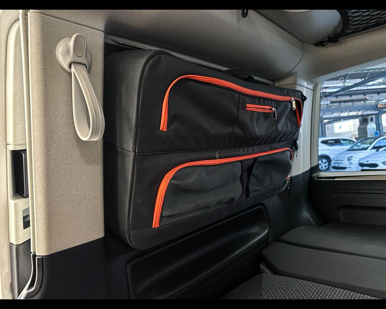 VOLKSWAGEN California 2.0 TDI Beach