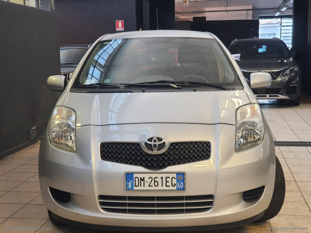 TOYOTA Yaris 1.0 5p. Sol