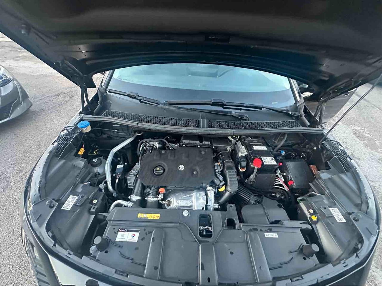 Peugeot 3008 BlueHDi 130 S&S EAT8 Allure