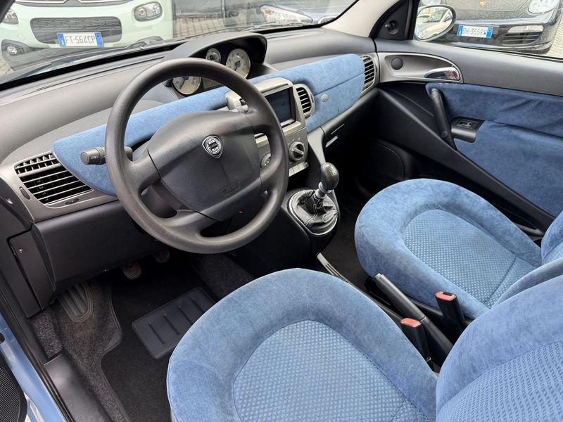 Lancia Ypsilon Ypsilon 1.2 16v Oro IDONEA NEOPATENTATI