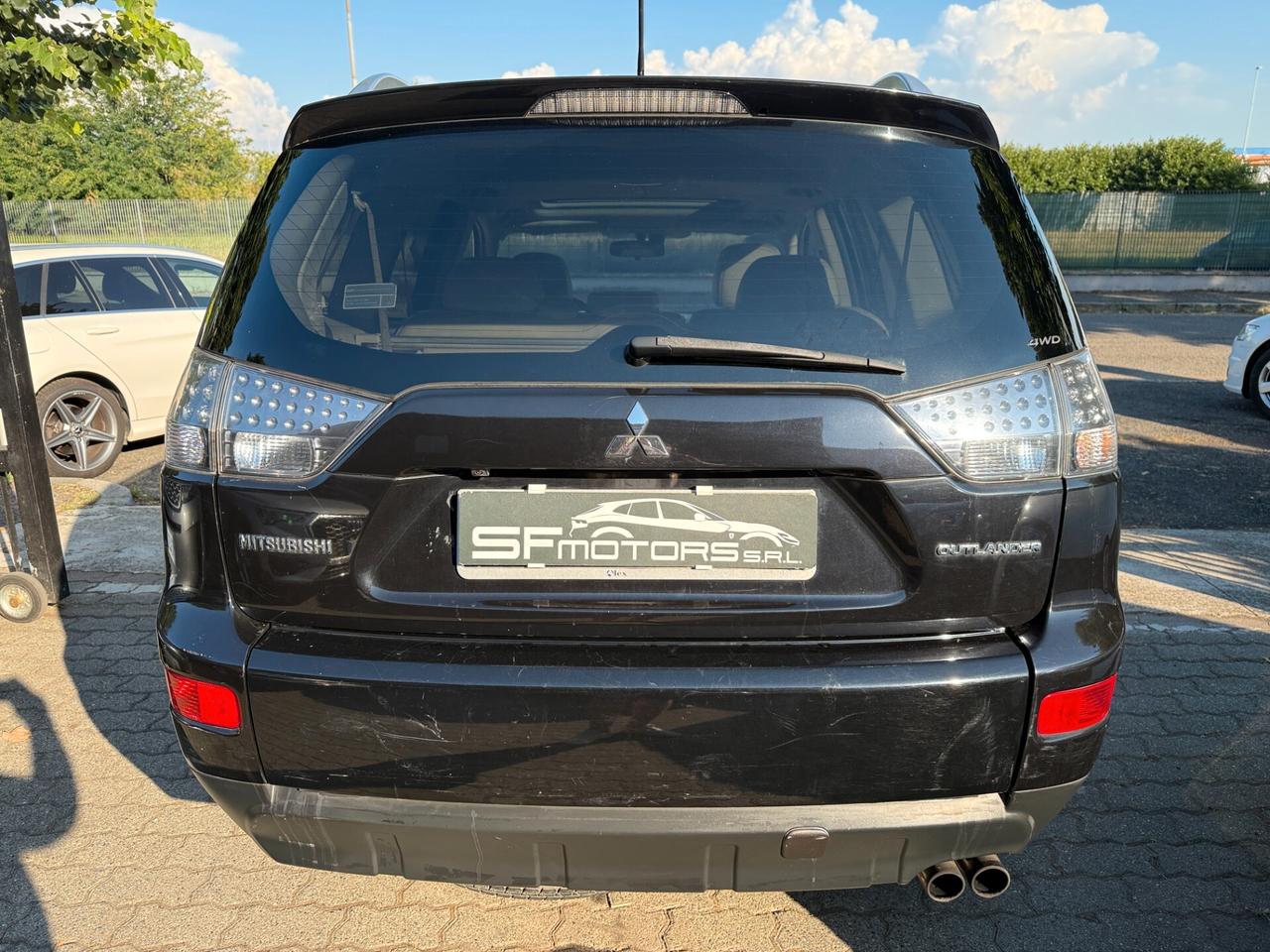 Mitsubishi Outlander 2.2 DI-D Instyle 7 p.ti DPF