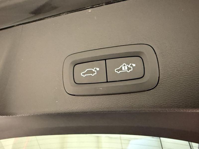 Volvo XC40 Recharge T4 Plug-in Hybrid auto Recharge Core