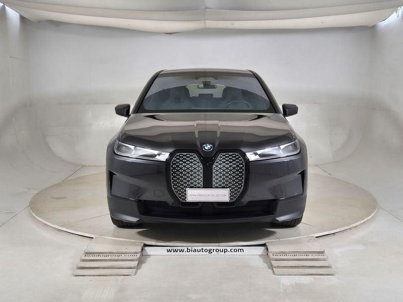BMW iX i20 2021 xdrive40 pacchetto sportivo