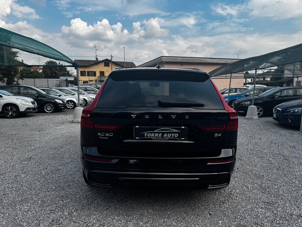 Volvo XC 60 B4 MILD IBRID AUTOMATICO PLUS DARK MY23