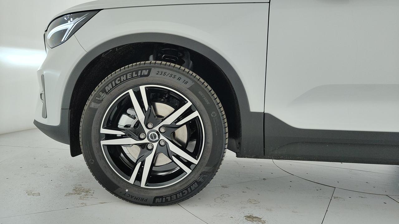 VOLVO XC40 2.0 b3 Plus Dark auto