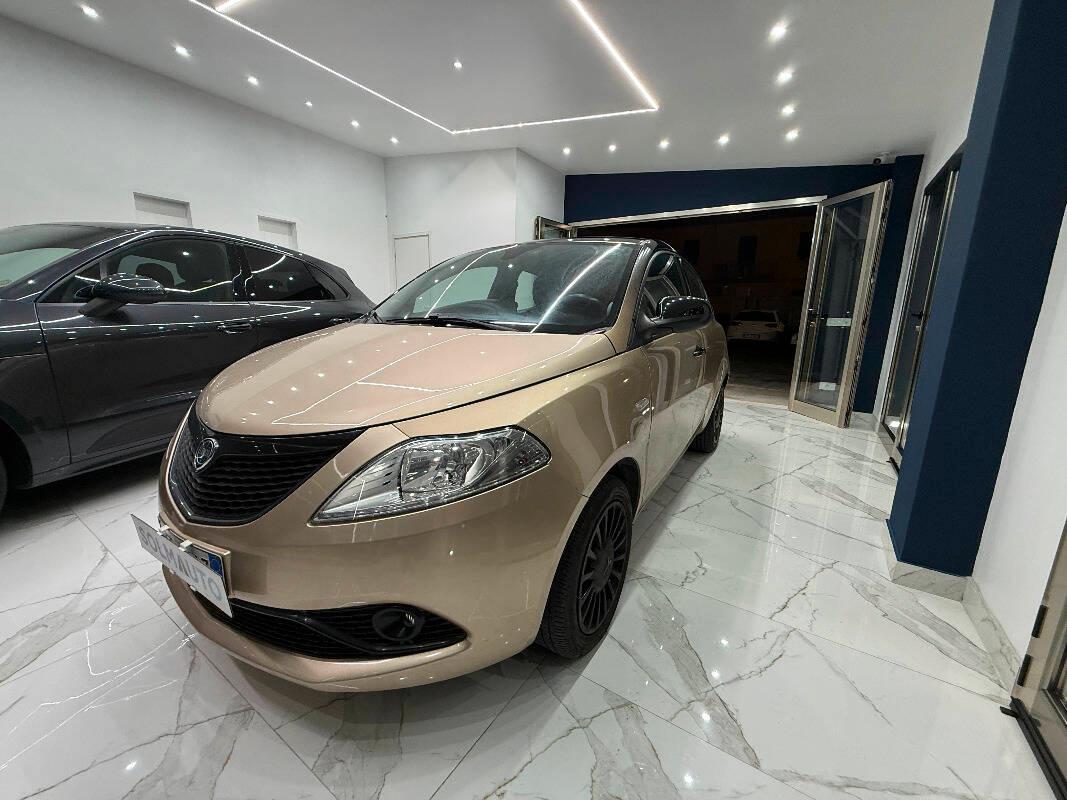 Lancia Ypsilon Lancia Ypsilon 1.2 Monogram s&s 69cv FiNANZIABILE
