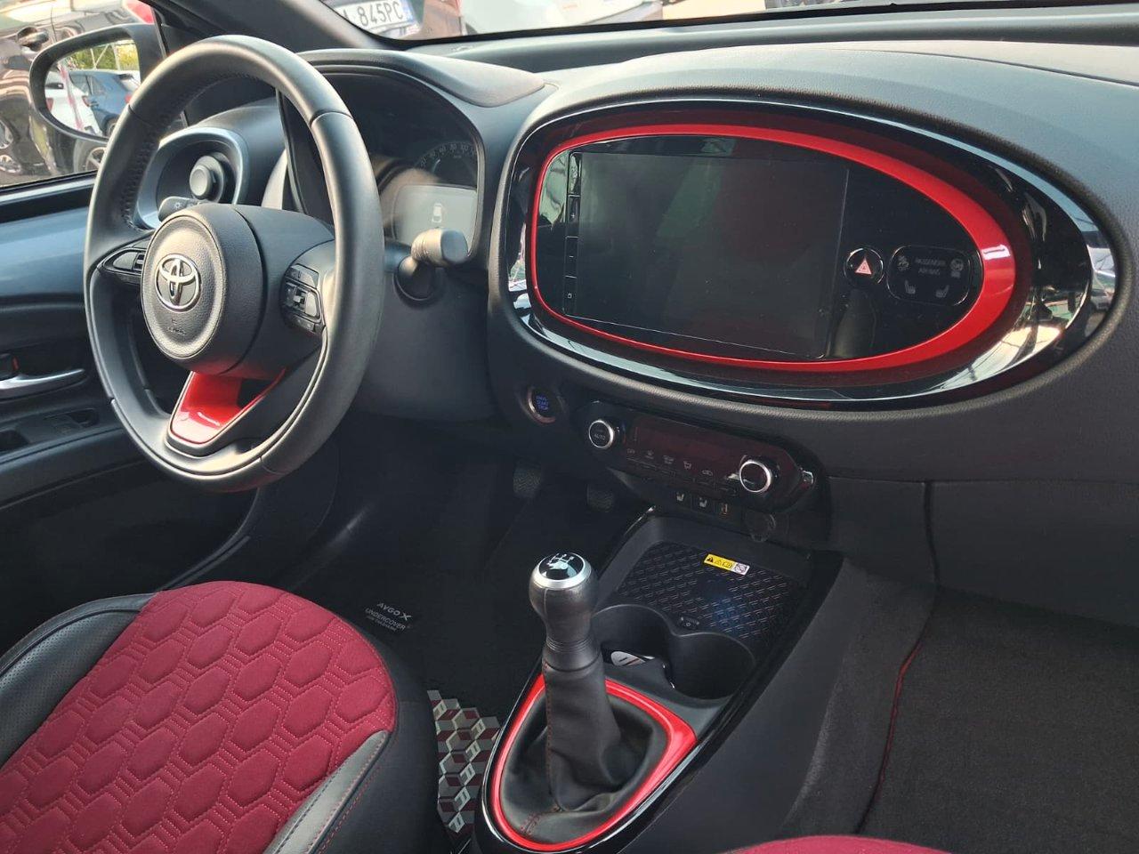 Toyota Aygo X 1.0 Undercover 72cv Jun Takahashi