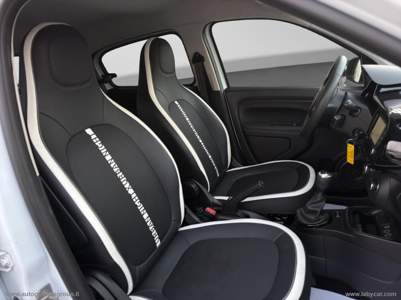 RENAULT Twingo SCe 65 CV Urban Night PARI NUOVO!