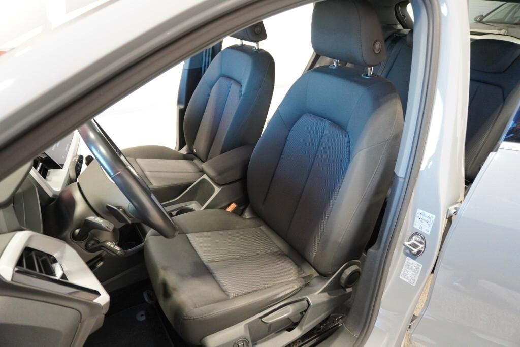 AUDI Q4 40 E-TRON 204CV AUTOMATIC BUSINESS ( FARI LED - VIRTUAL COCKPIT - ADAPTIVE CRUISE - CLIMA TRIZONA - NAVI - MIRROR - PDC - TELECAMERA POST. - CERCHI 19 )