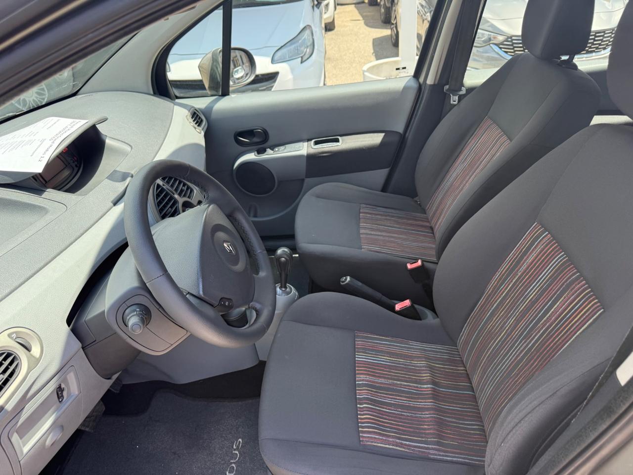 Renault Modus Grand Modus 1.2 16V C.AUTOMATICO