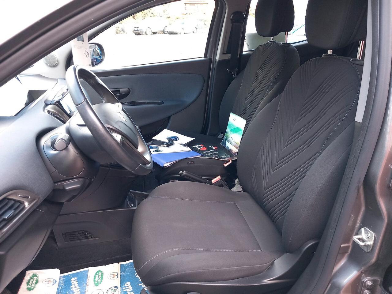 Lancia Ypsilon 1.0 FireFly 5 porte S&S Hybrid Gold km 29000 monitor android sensori GARANZIA TOTALE