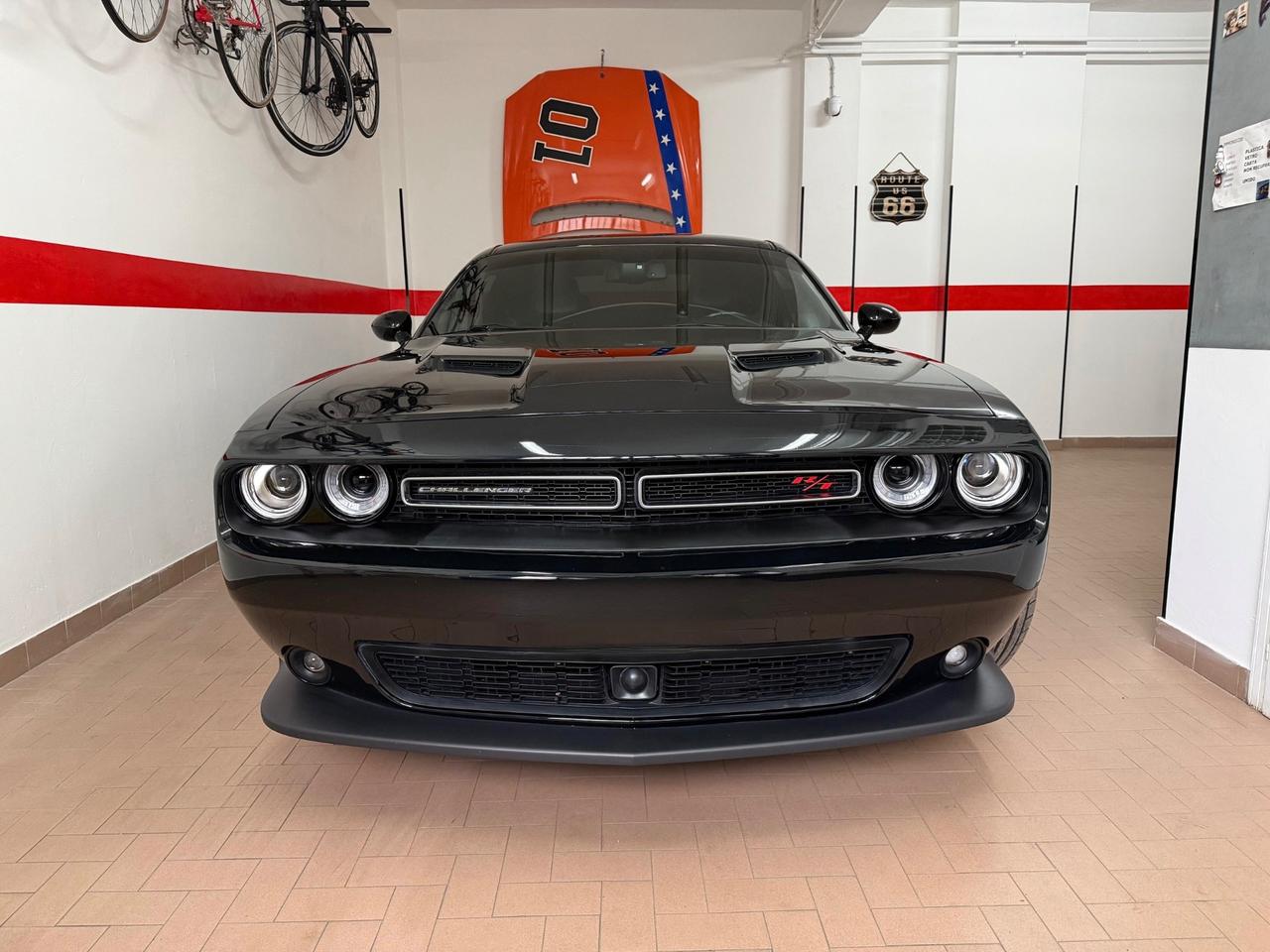 Dodge Challenger 3600 V6 km 41000 Permuto