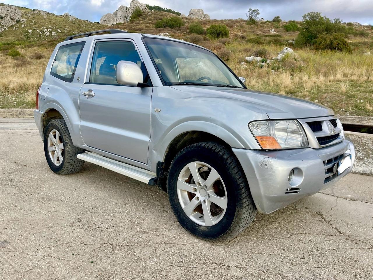 Mitsubishi Pajero 2.5 TDI 3p. Instyle