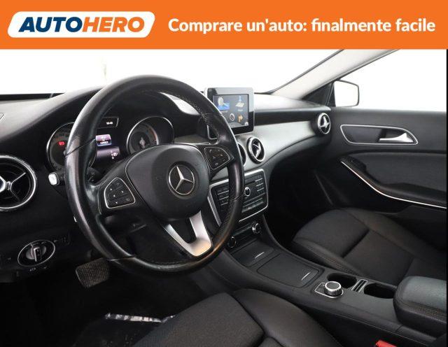 MERCEDES-BENZ GLA 180 d Automatic Business