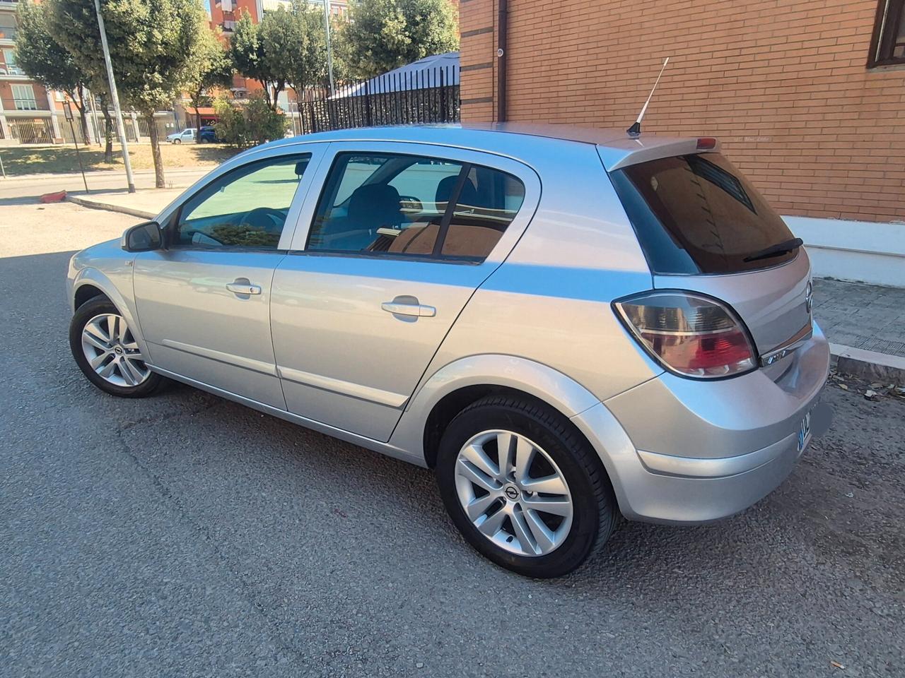 Opel Astra 1.7 CDTI 125CV 5 porte Enjoy anno 08