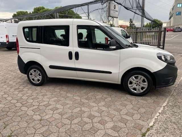 Fiat Doblo 1.3 MTJ 95 CV Combi SX N1 5 Posti