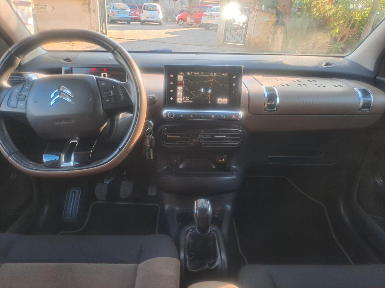 Citroen C4 Cactus BlueHDi 100 Shine