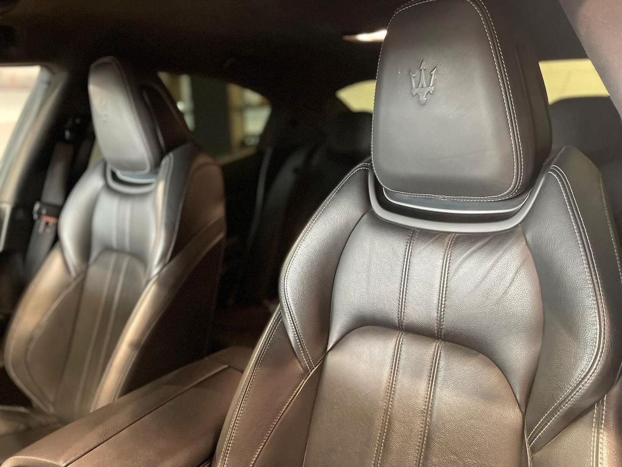 Maserati Ghibli V6 430 CV Q4 Nerissimo Edition