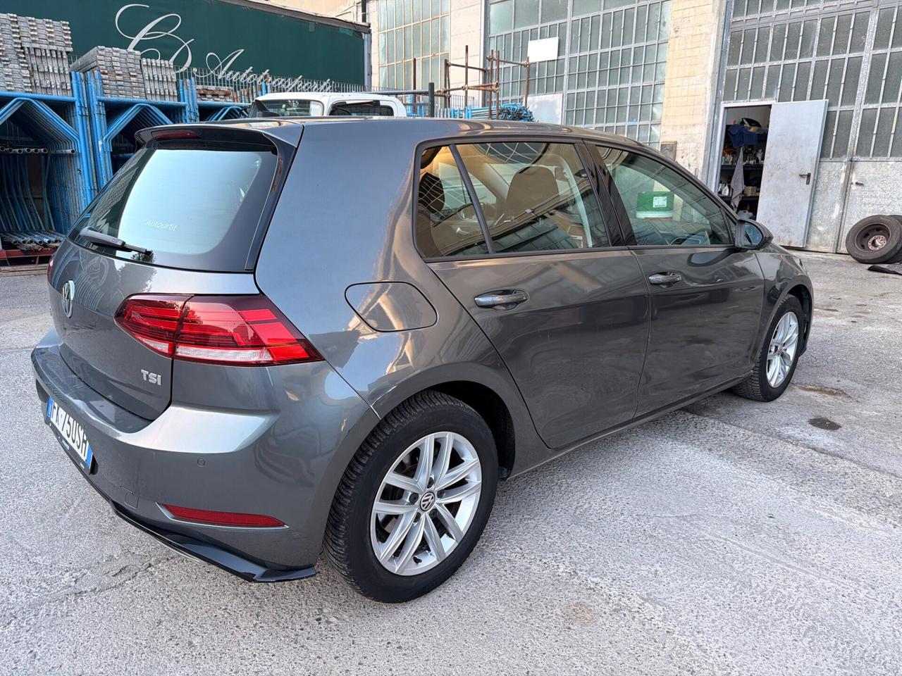 Volkswagen Golf 1.0 TSI 110 CV 5p. Trendline BlueMotion Technology