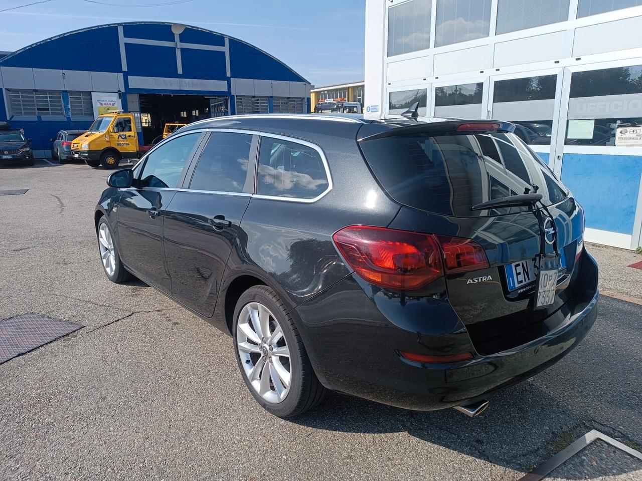 Opel Astra 1.4 Turbo 140CV Sports Tourer Cosmo