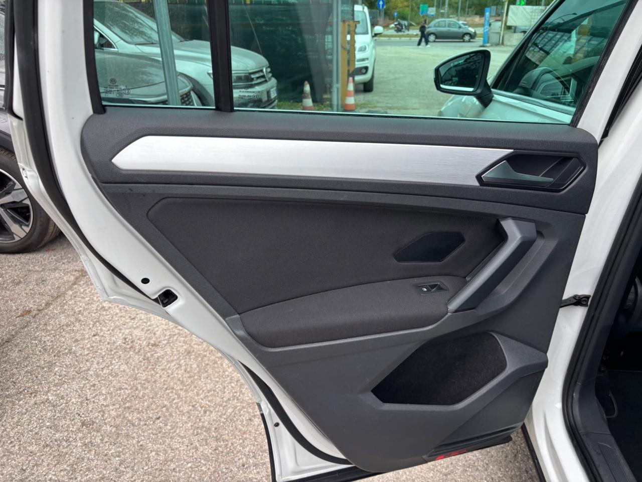 Volkswagen Tiguan 1.6 TDI Business OK NEOPATENTATI