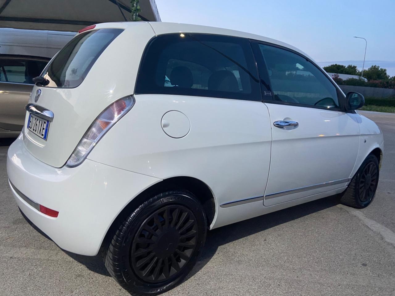 Lancia Ypsilon Diesel 1.3 MJT 75 CV DIVA