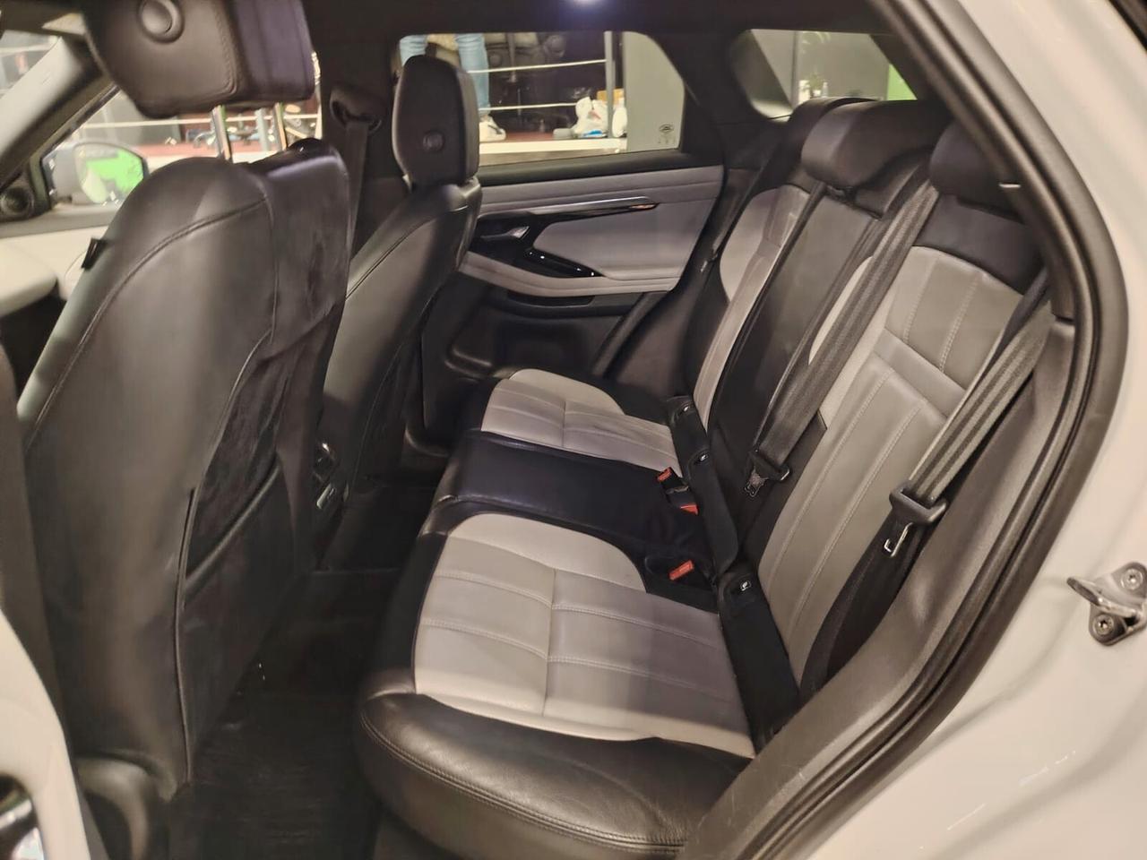 Land Rover Range Evoque 2.0D I4-L.Flw 150 CV AWD Auto R-Dynamic S