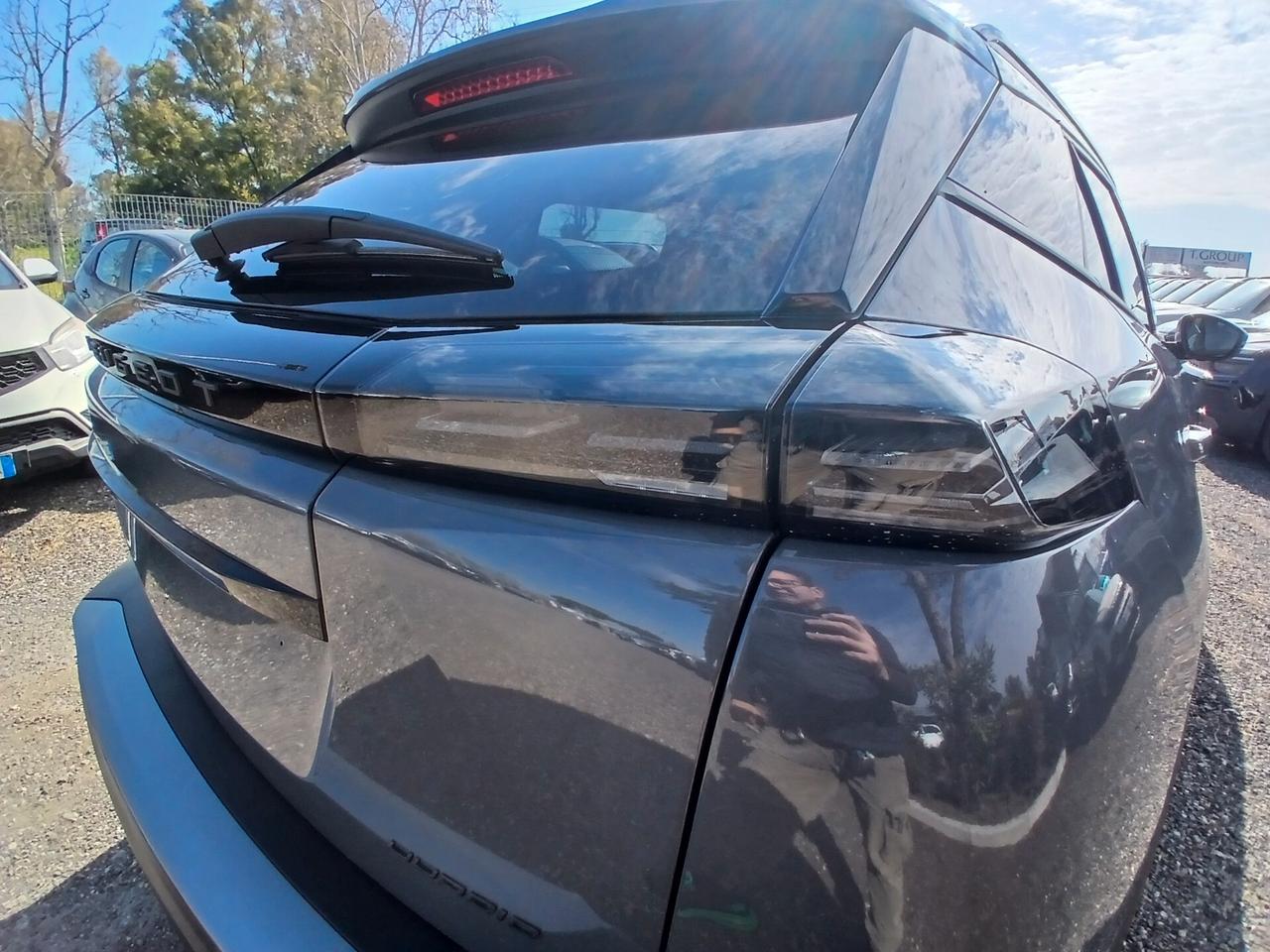 Peugeot 2008 Hybrid 145 e-DCS6 Allure