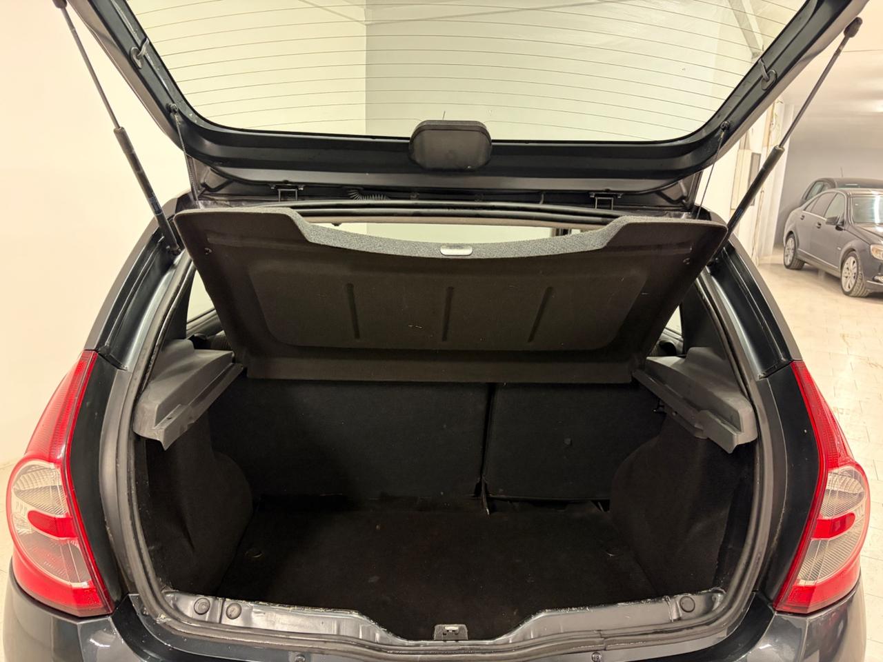 Dacia Sandero 1.4 8V GPL Lauréate