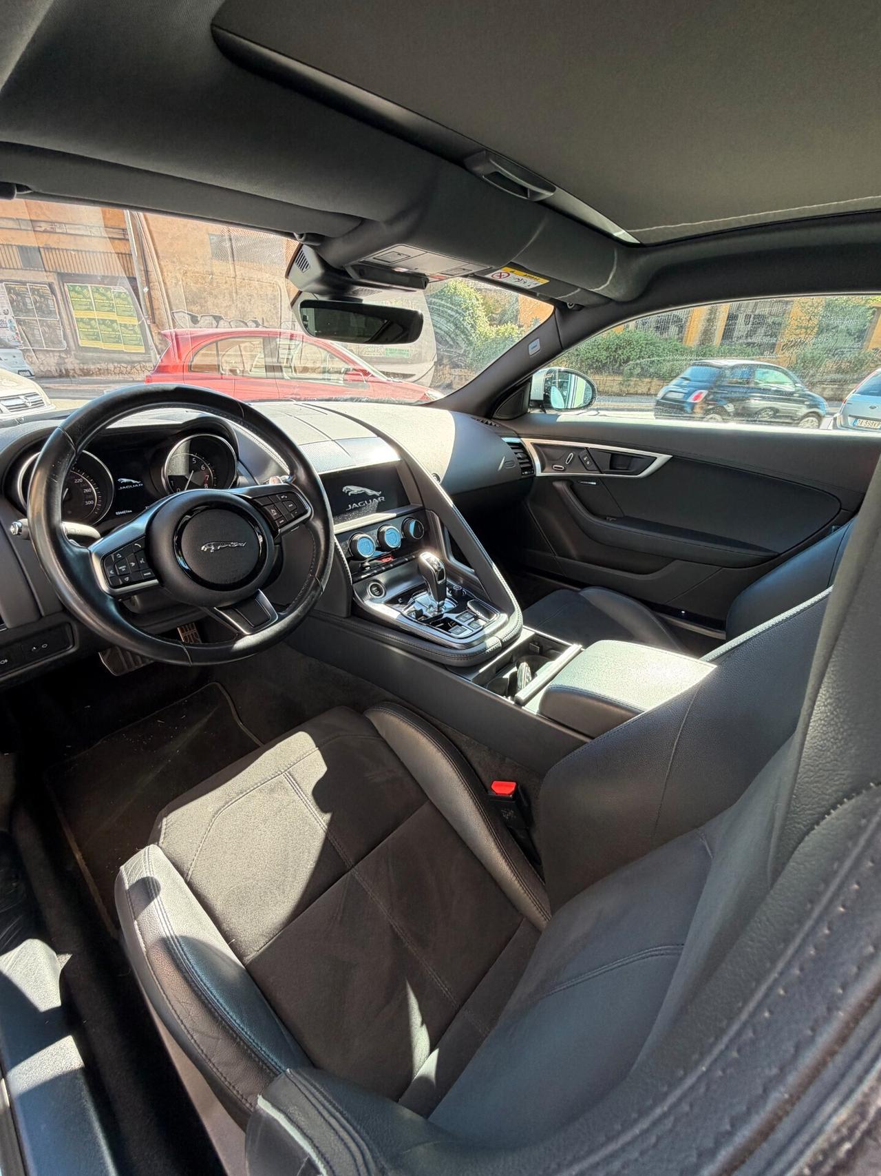 Jaguar F-Type 2.0 P300 300CV R-Dynamic - Grigio Satinato SVO