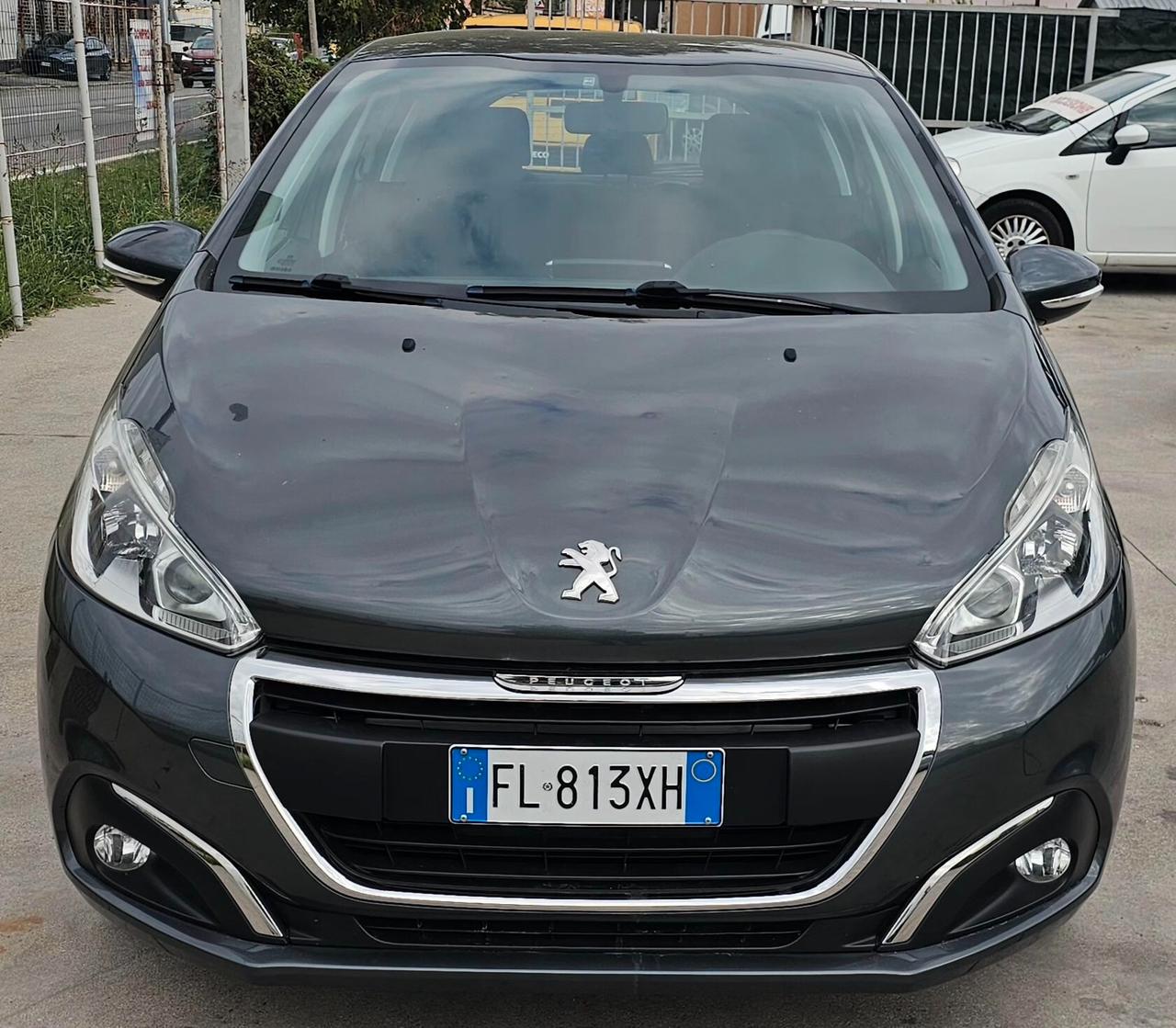 Peugeot 208 PureTech 82 5p. GPL Allure