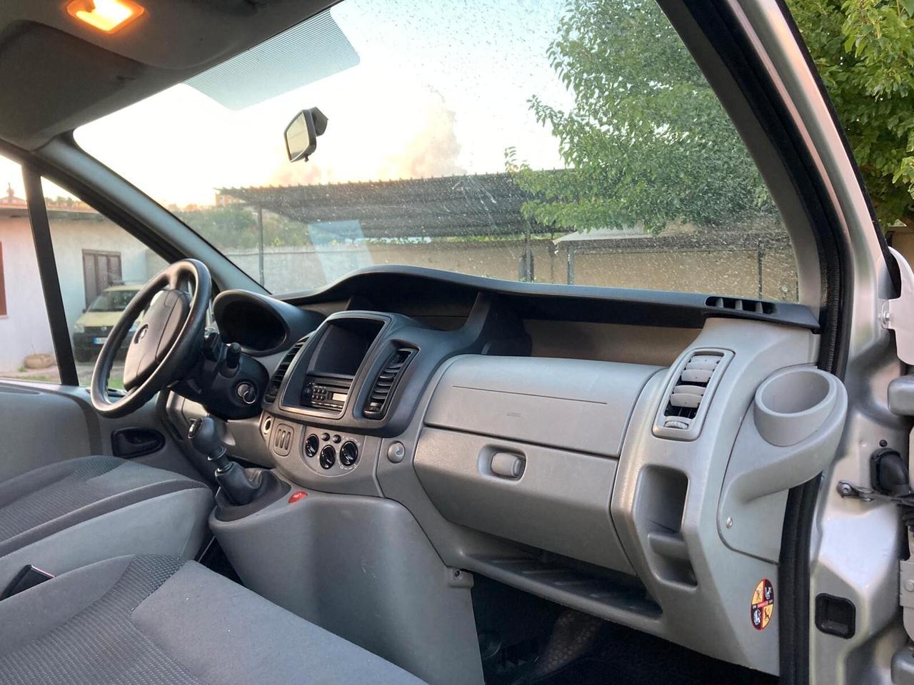 Opel Vivaro 27 2.0 CDTI PC-TN Combi 9 posti