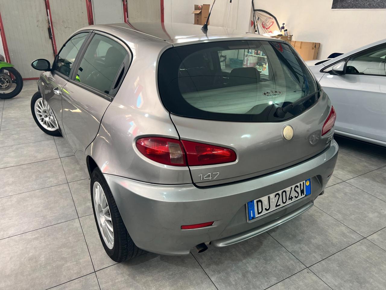 Alfa Romeo 147 1.9 JTD 120 CV - Progression - 2007