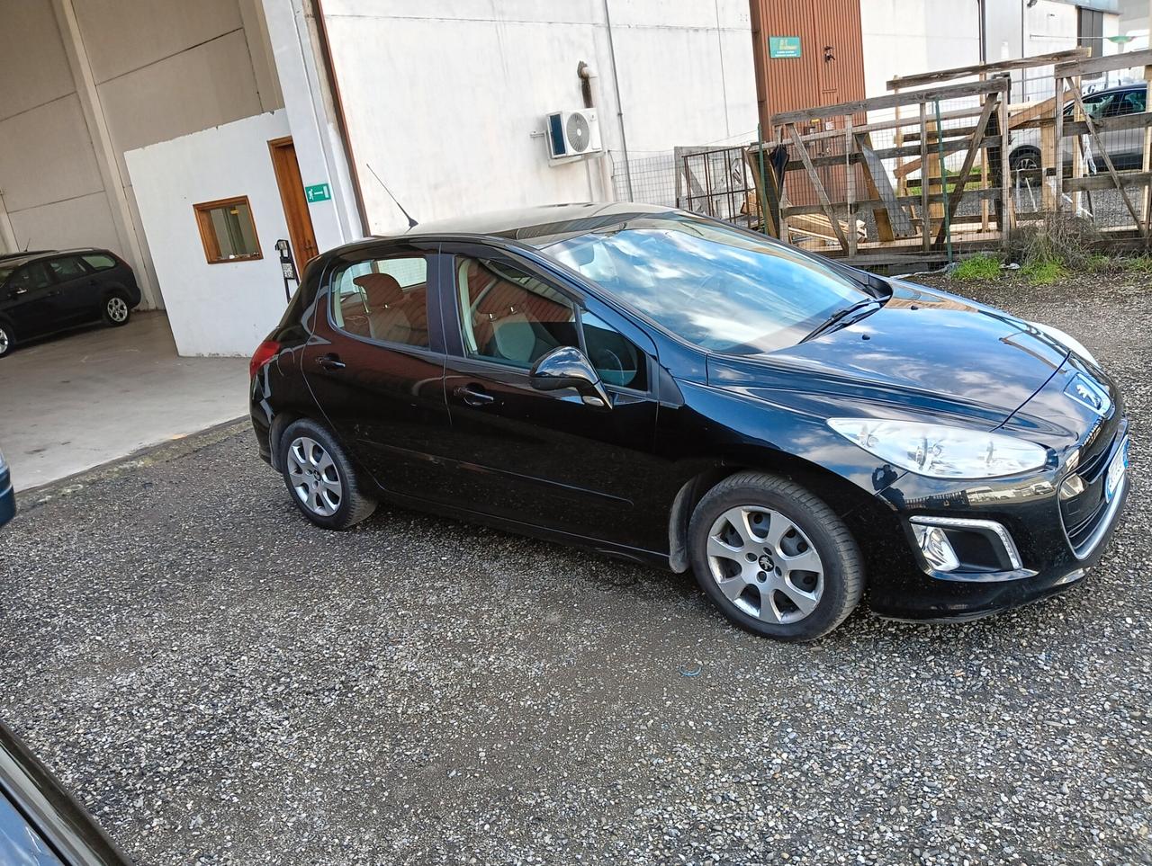 Peugeot 308 1.6 8V HDi 93CV 5p. Active