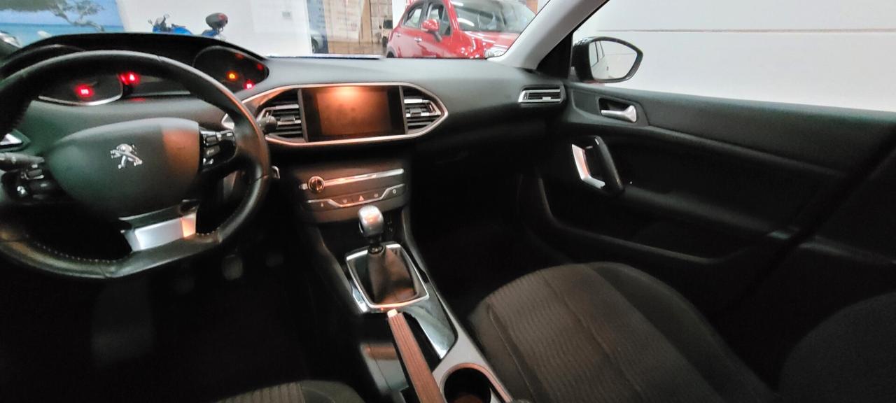 Peugeot 308 BlueHDi 120 S&S SW Active